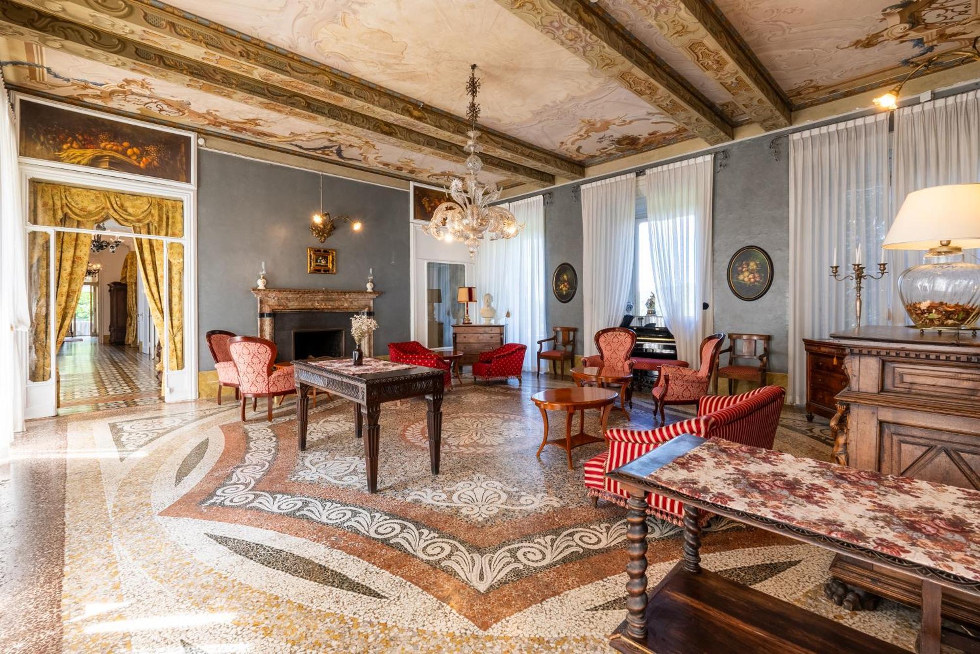 Borghi 4* Varano Borghi