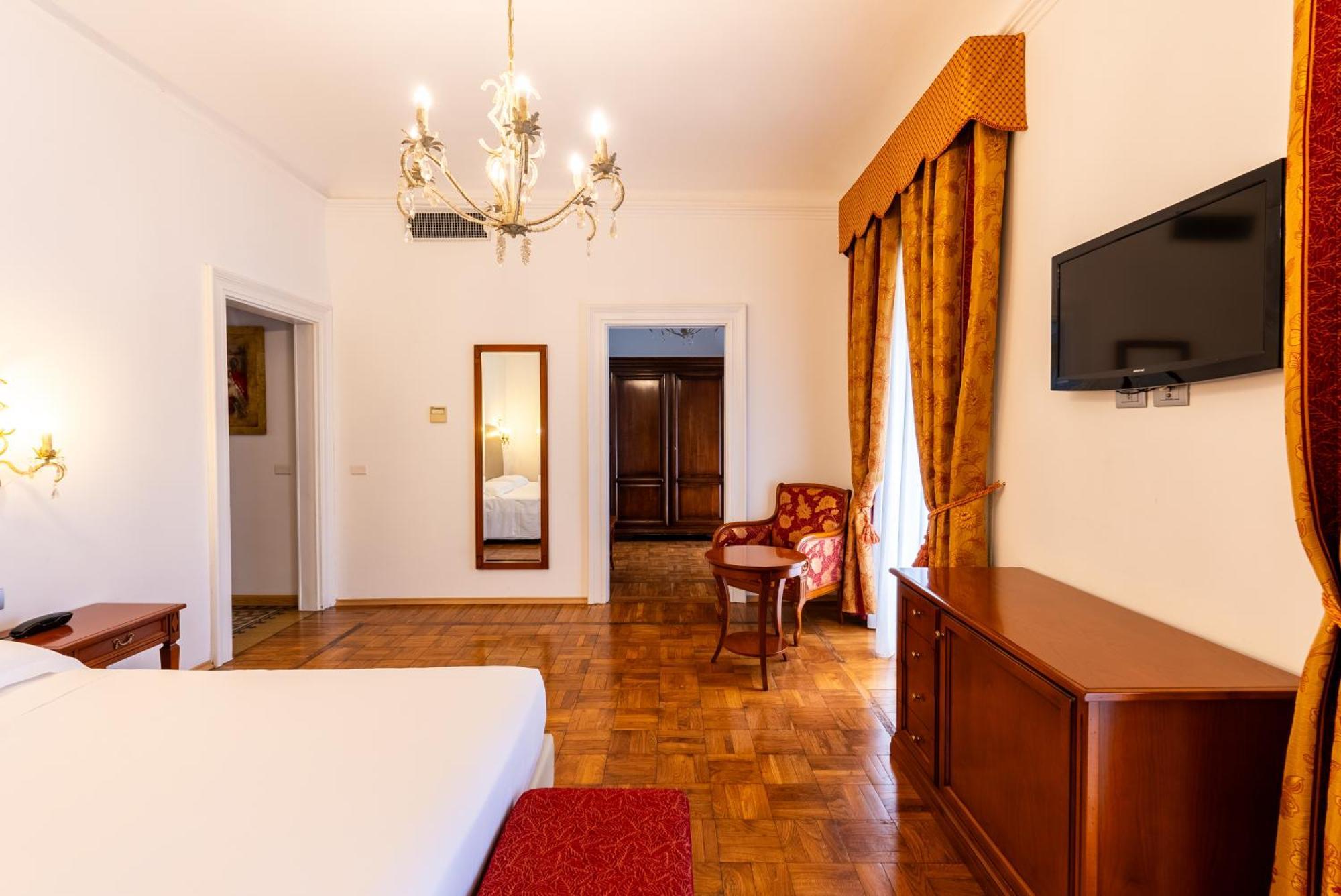 Hotel Borghi Varano Borghi