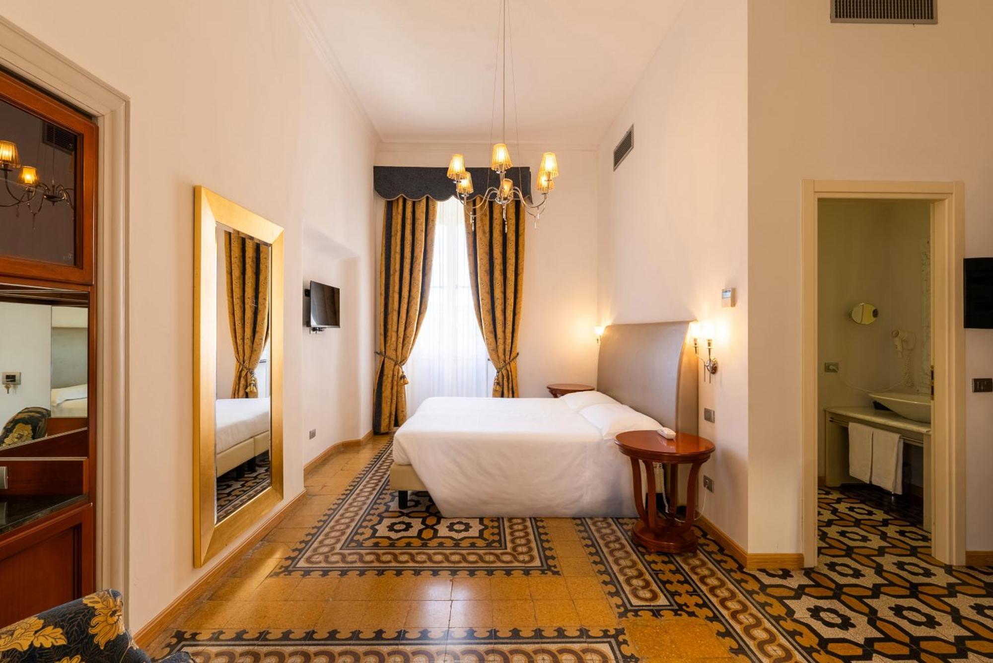 Hotel Borghi 4*